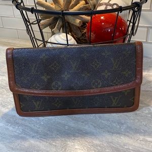 Vintage Louis Vuitton Pochette Dame 26 Clutch.